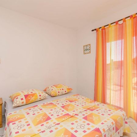 Apartments Danica Pirovac Luaran gambar