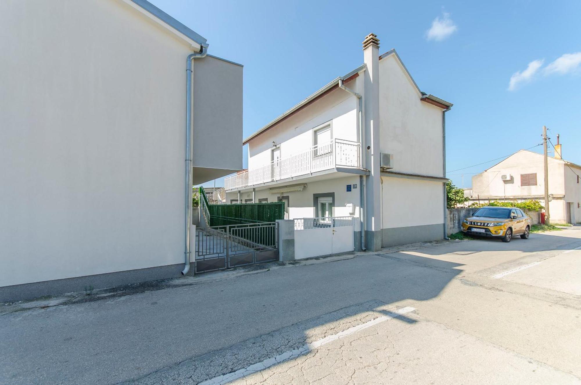 Apartments Danica Pirovac Luaran gambar